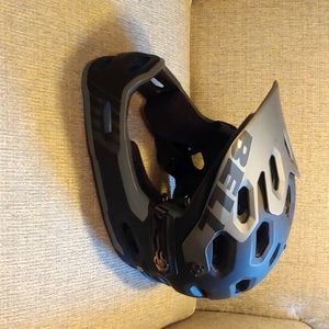 Bell Super 2 MTB Helmet